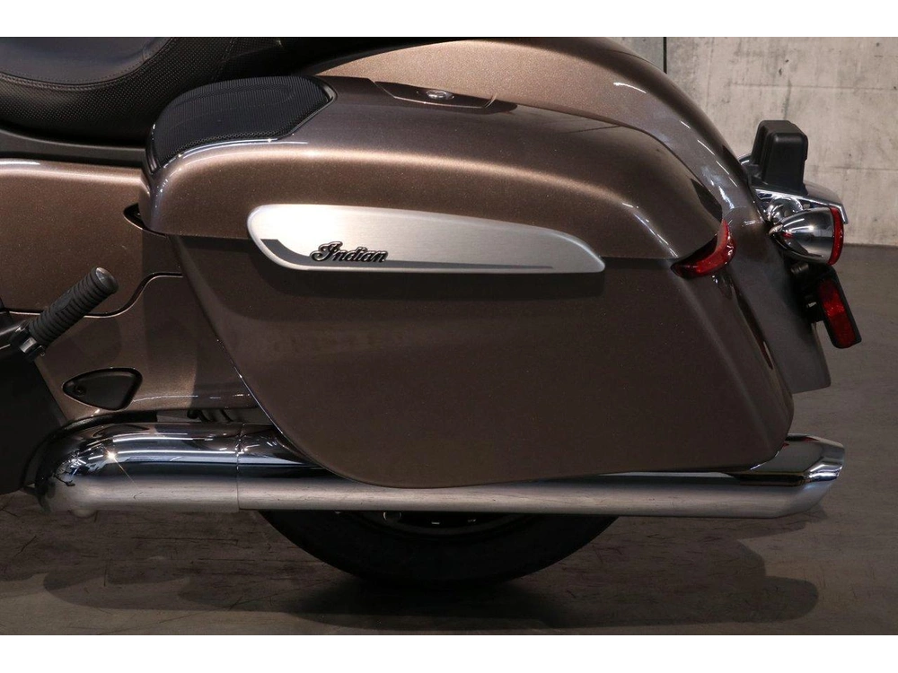 Indian Motorcycle Challenger Limited + 112 & Powerband Audio 2026 alt