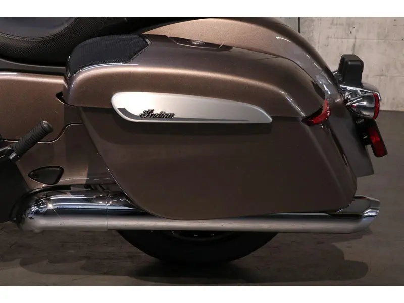 2026 Indian Motorcycle Challenger Limited + 112 & powerband audio thumbnail 10