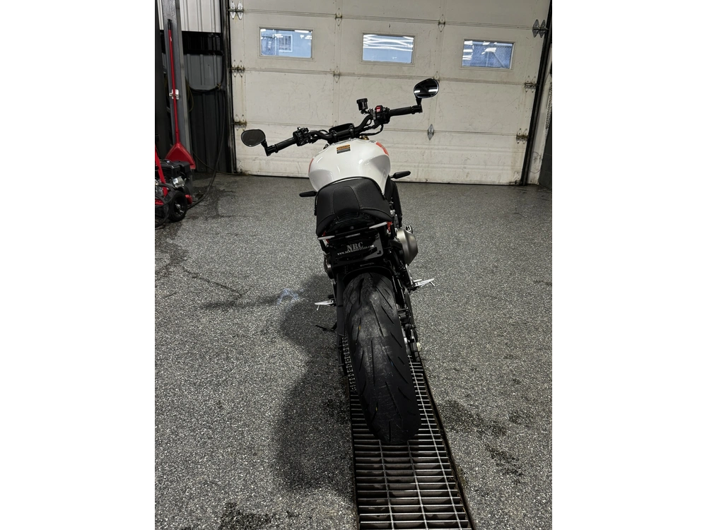 2024 Yamaha Xsr900 alt