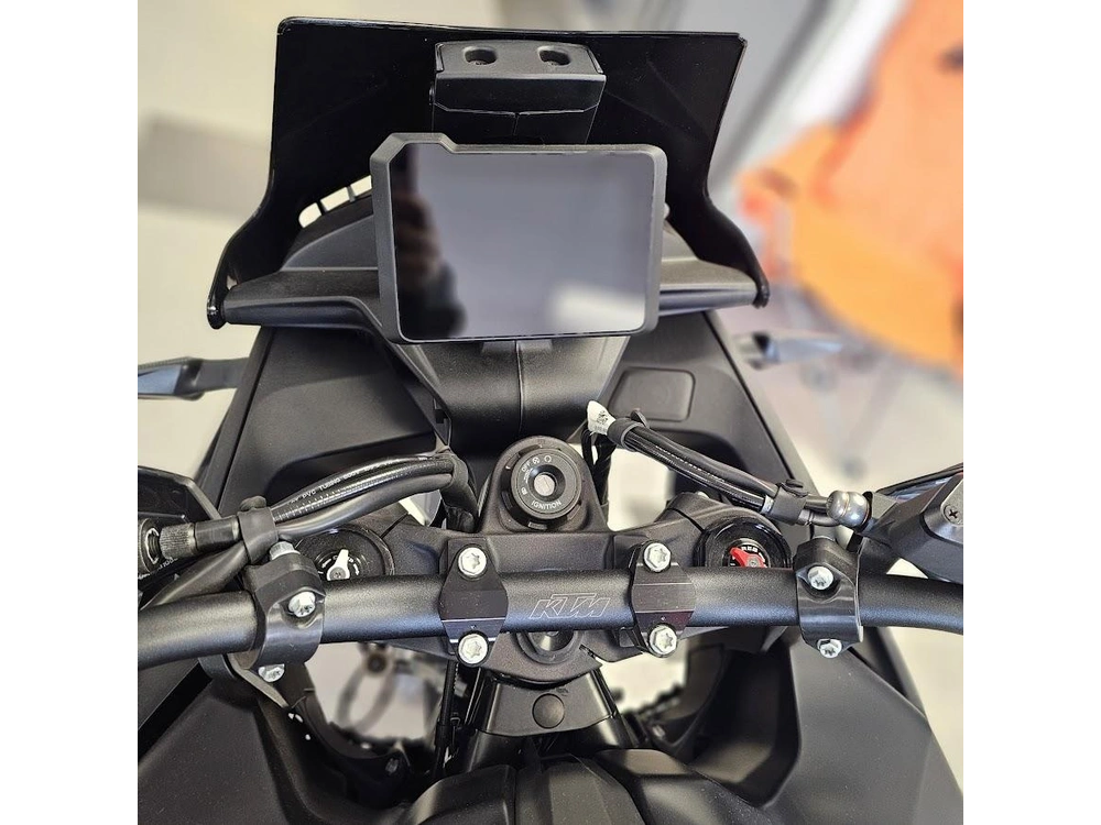 2024 Ktm 890 Smt alt