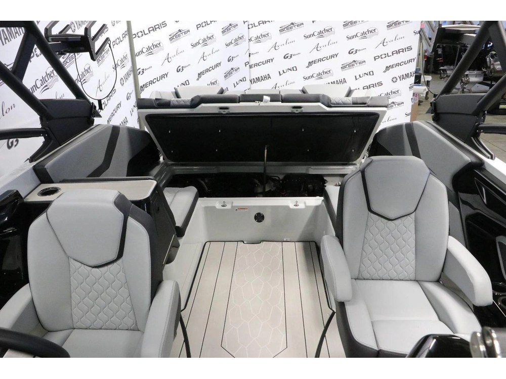 2025 Yamaha 255xd alt