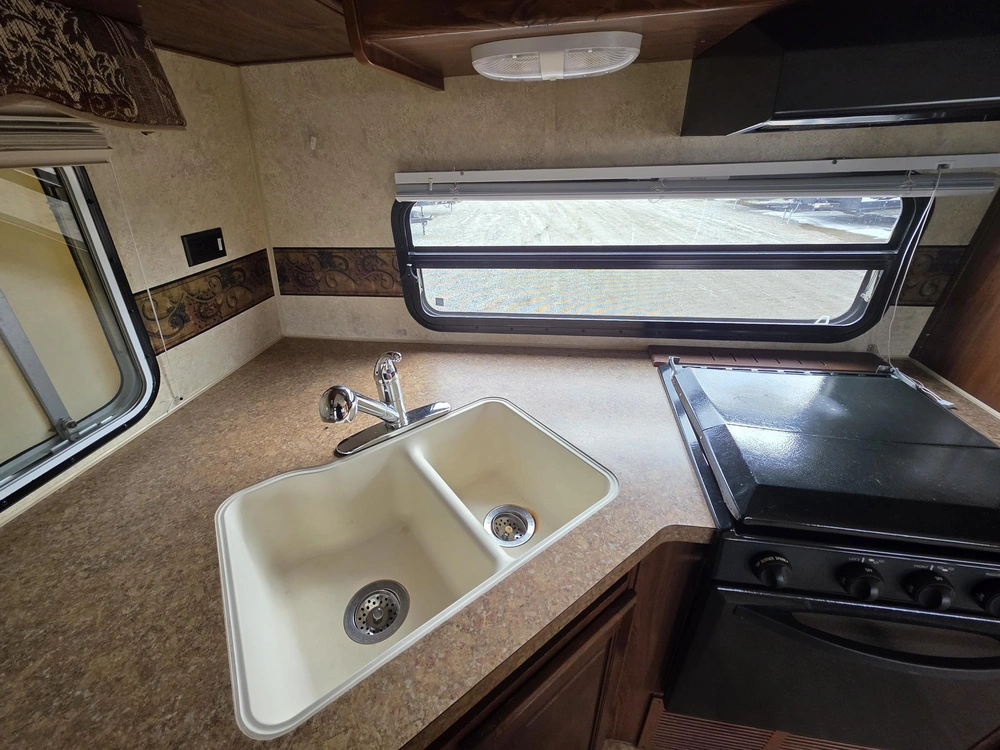 2012 Forest River Flagstaff 31fkss alt