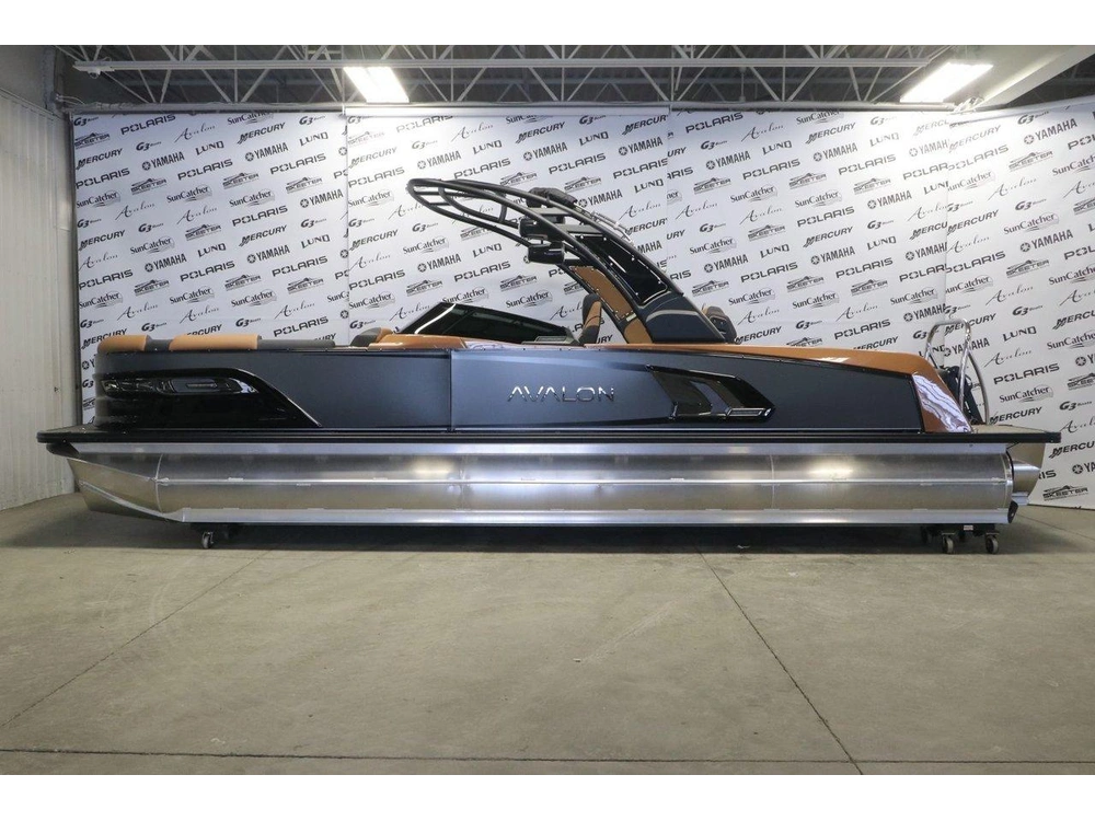 2026 Avalon Avalon Excalibur Ltd 2785 Vrbw + Mercury Verado 425 Hp alt