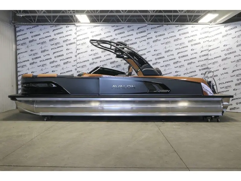 2026 Avalon AVALON EXCALIBUR LTD 2785 VRBW + MERCURY VERADO 425 HP thumbnail 2