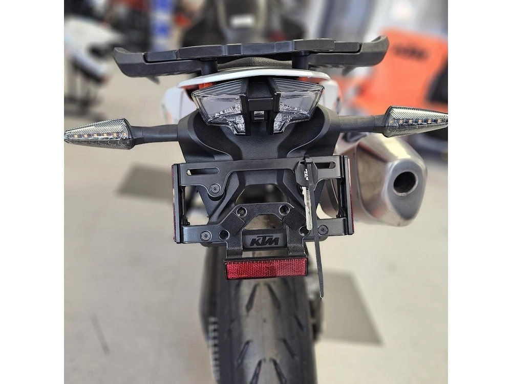 2024 Ktm 890 Smt alt