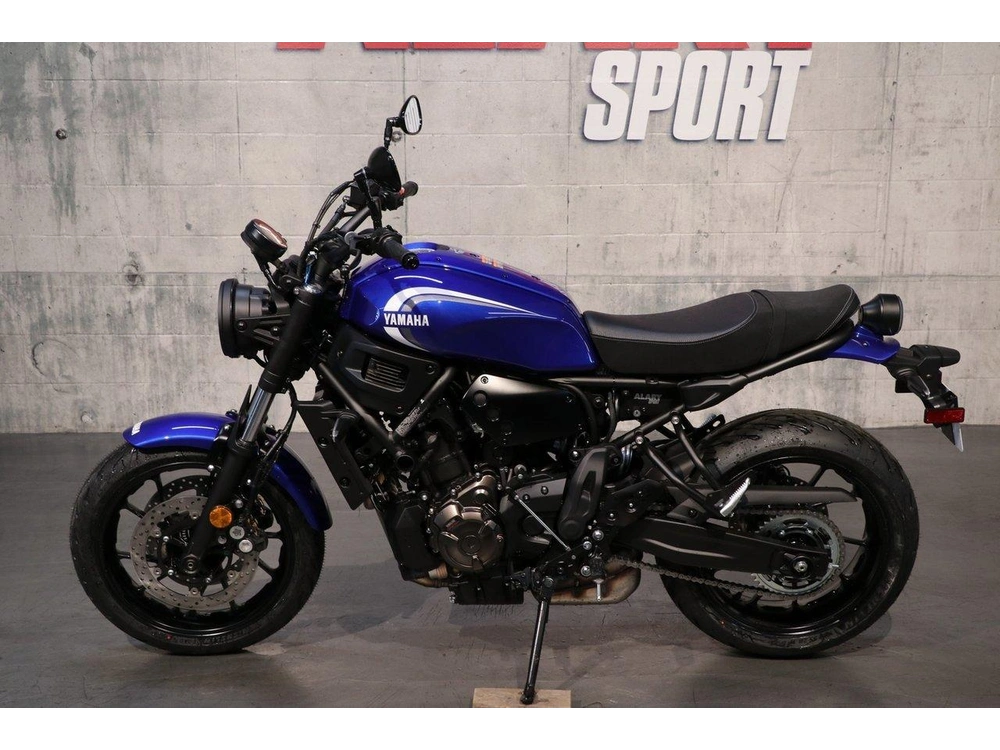 2024 Yamaha Xsr700 alt