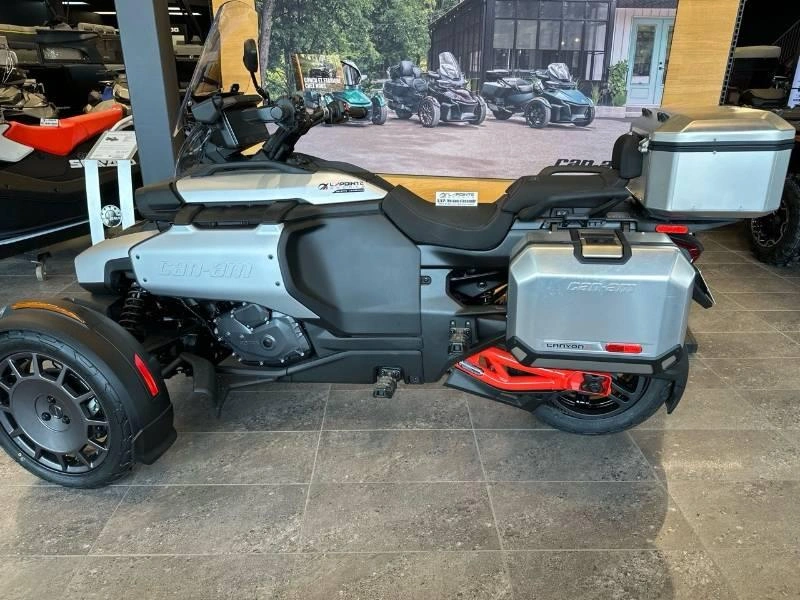 2025 Can-am Canyon Xt alt