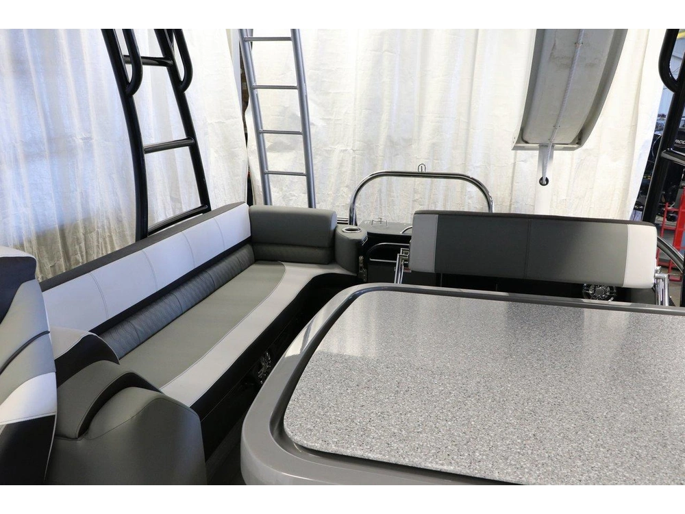 2023 Avalon Avalon Catalina Platinum 2585 Entertainer Funship + Mercury 200 Hp alt