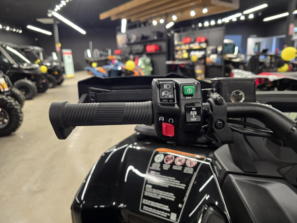 2026 Brp Outlander Backcountry 1000r alt