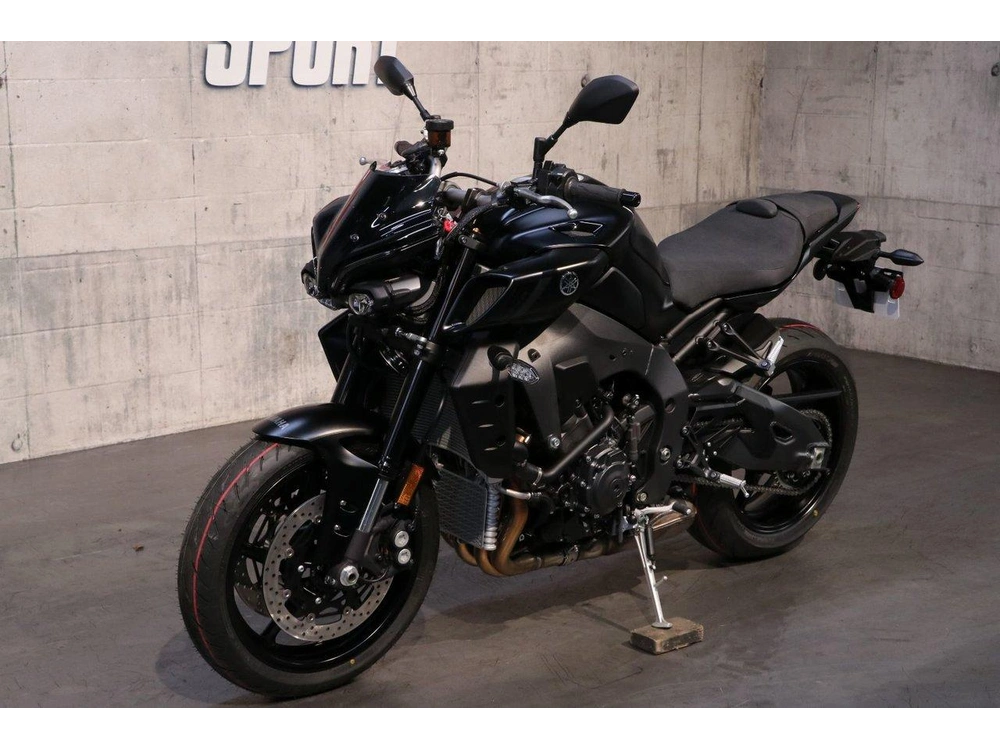 2025 Yamaha Mt-10 alt