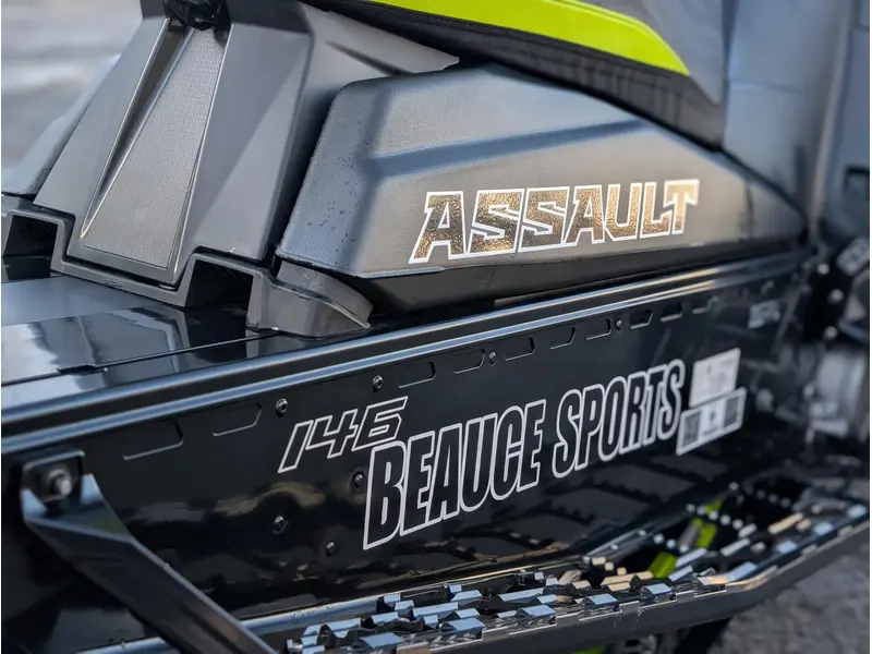 2026 Polaris SNO-26 9R SB ASSAULT 146 SWITCHBACK 900CC DÉMO AVEC CLOUS