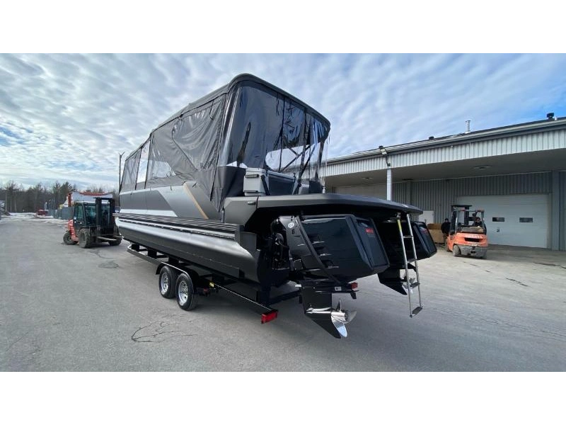 Manitou 24 Explore Navigator Stealt De 2024 alt