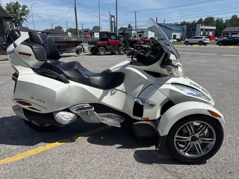 2011 Can-Am SPYDER RT LIMITED thumbnail 5