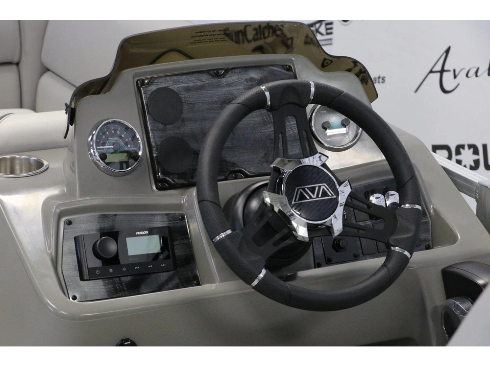 2026 Avalon Venture 2180 Quad Lounger + Yamaha 70 Hp alt