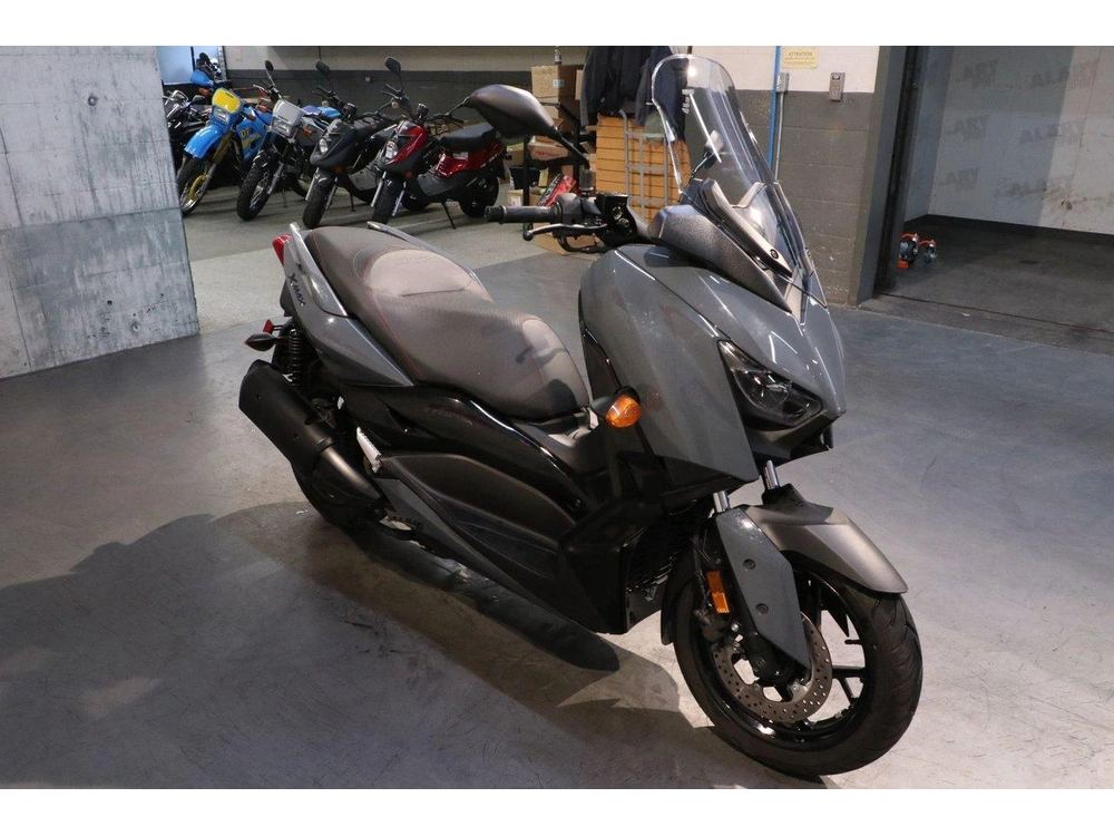 2022 Yamaha Yamaha Xmax 300 alt