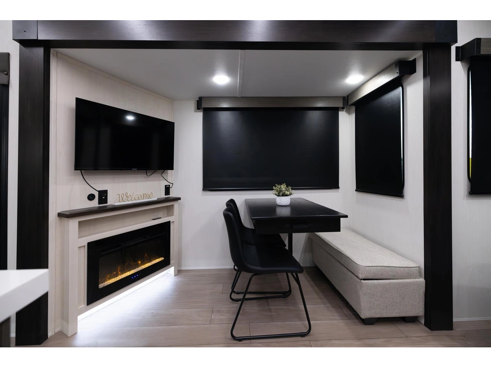 2026 Arctic Wolf 27sgs alt