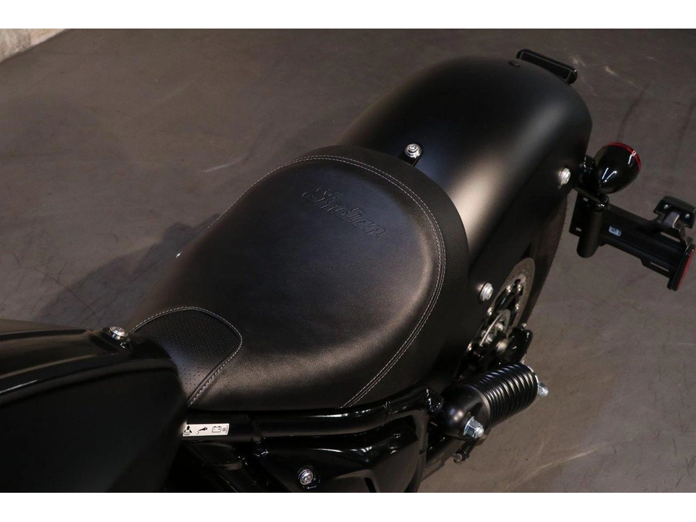 2025 Indian Motorcycle Chief Dark Horse alt