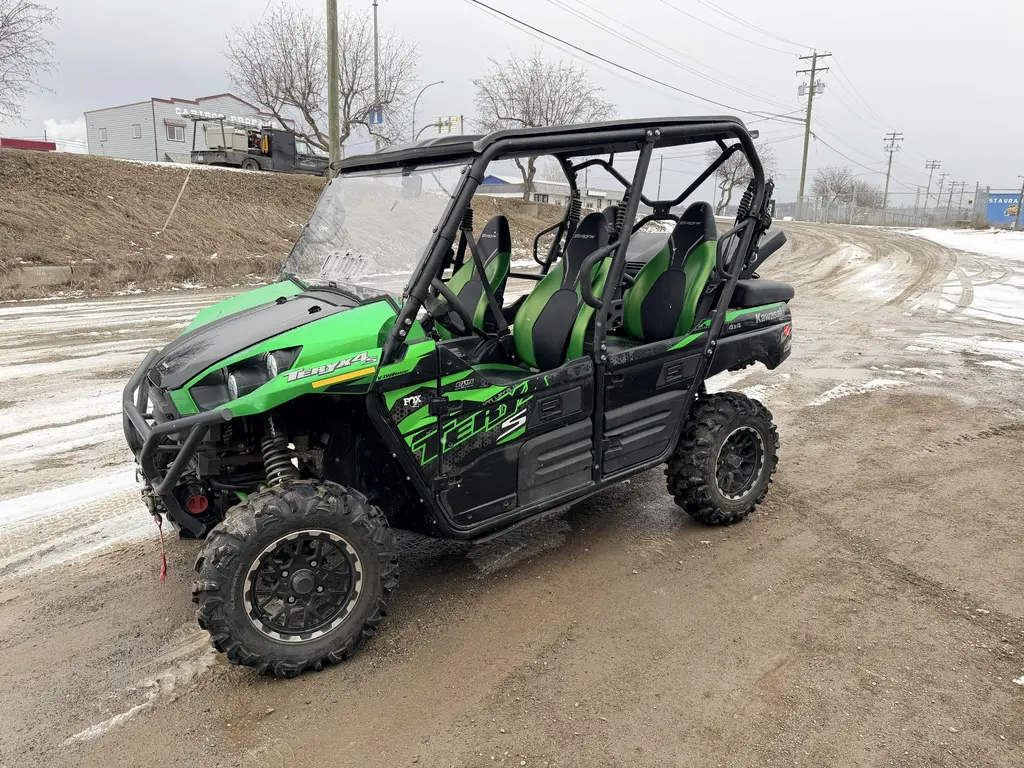 2022 Kawasaki Teryx4s le