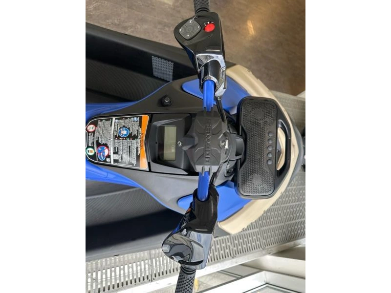 Sea-doo Spark Trixx 3p (audio) 2025 alt