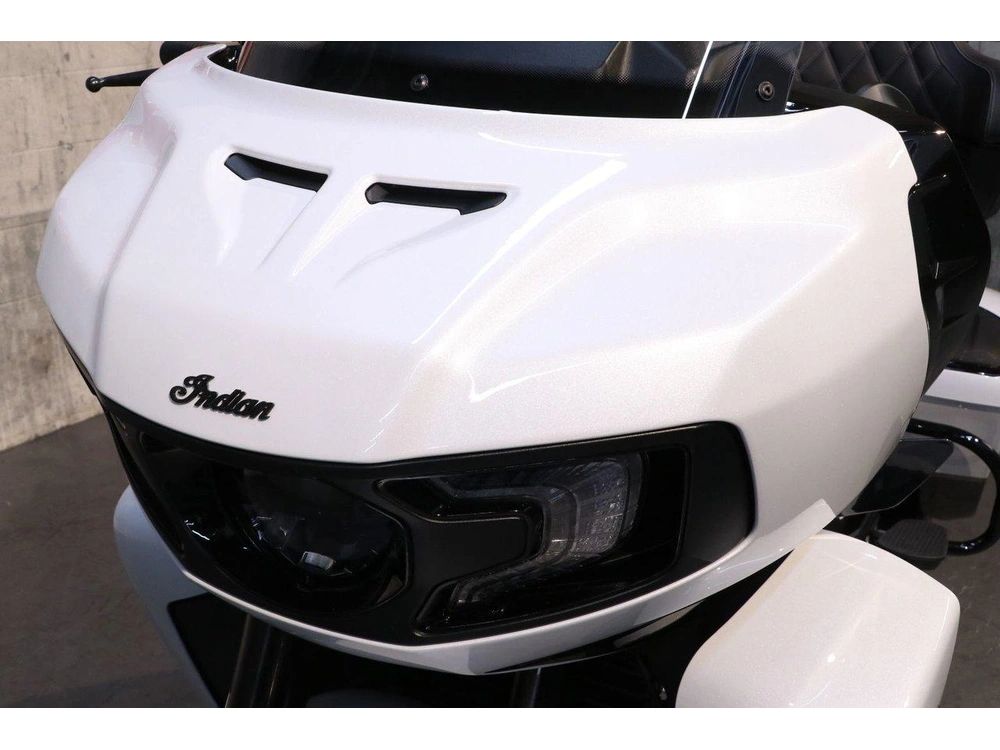 2026 Indian Motorcycle Indian Pursuit Dark Horse 112 & Powerband Audio alt