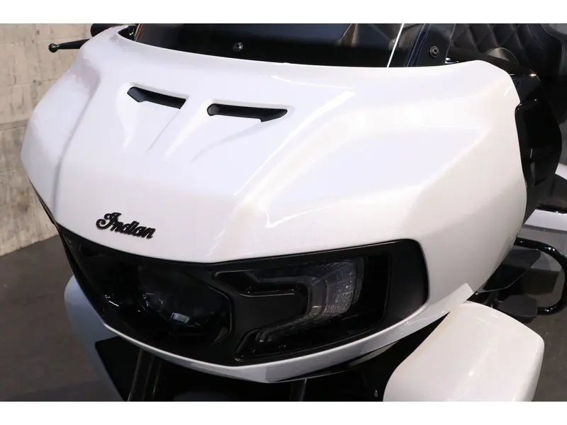 2026 Indian Motorcycle Pursuit Dark Horse 112 & powerband audio thumbnail 14