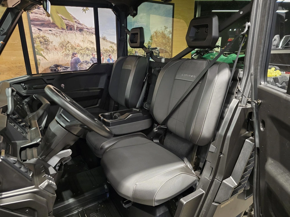 2026 Brp Defender Limited Cab Hd11 alt