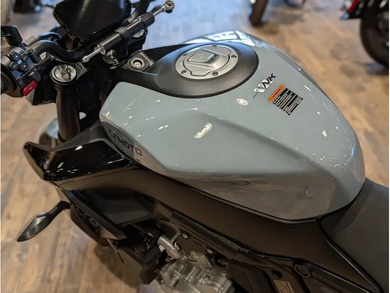2026 CFMOTO 675NK // Tundra Grey thumbnail 9