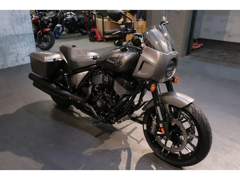 2025 Indian Motorcycle Sport Chief RT thumbnail 11
