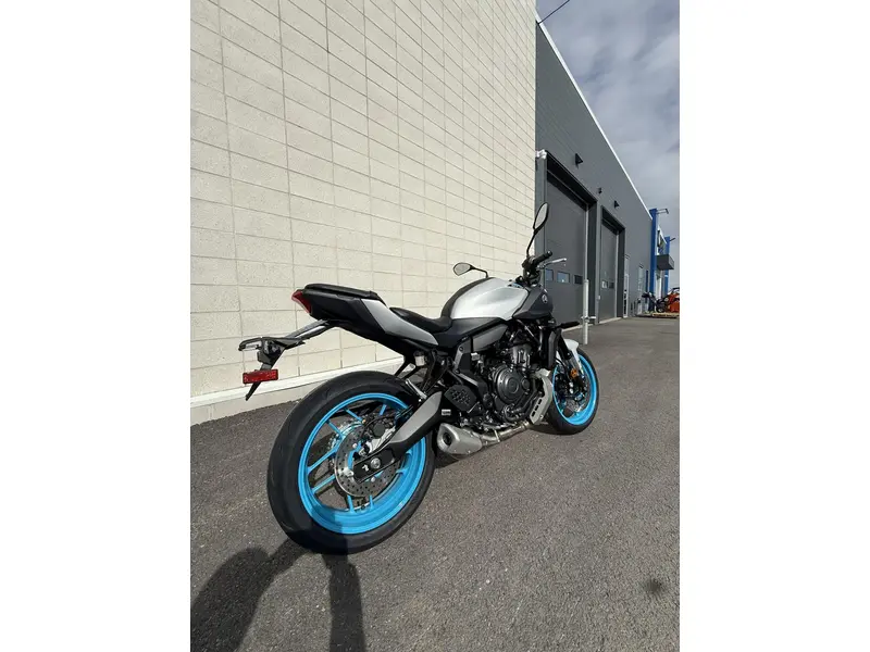 2026 Yamaha MT07 thumbnail 3