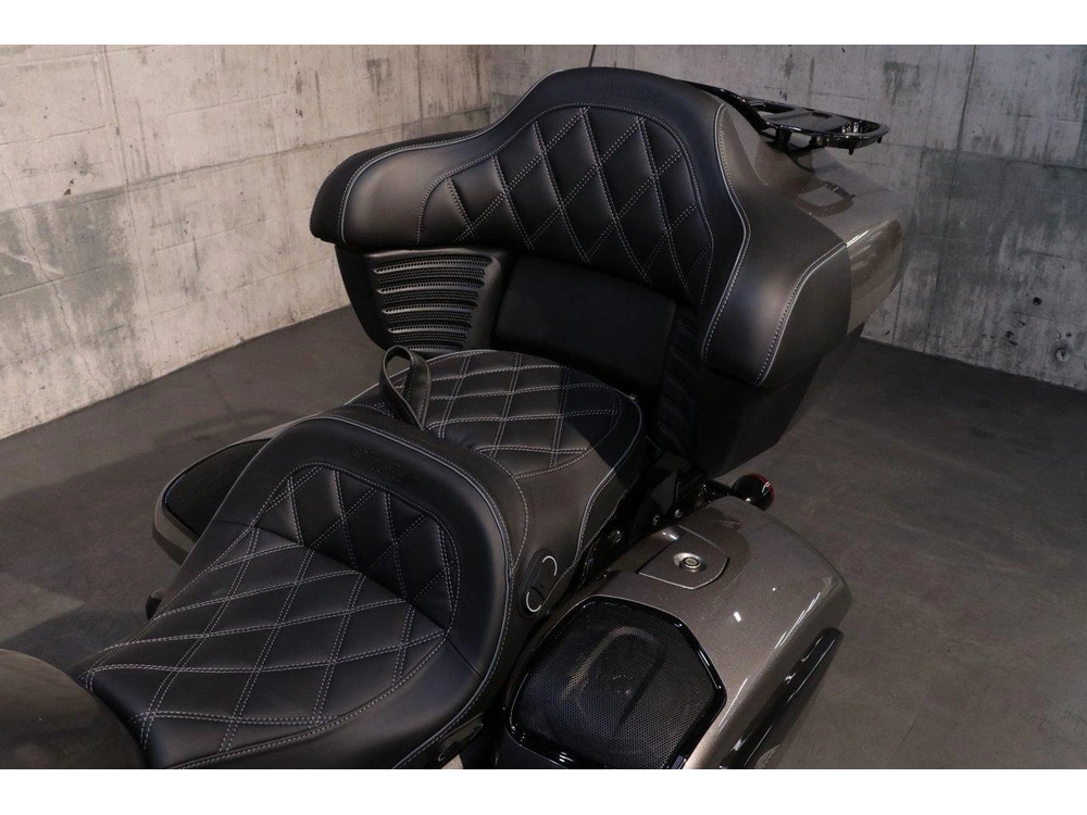 2026 Indian Motorcycle Roadmaster Powerplus Dark Horse +112 & Powerband Audio alt