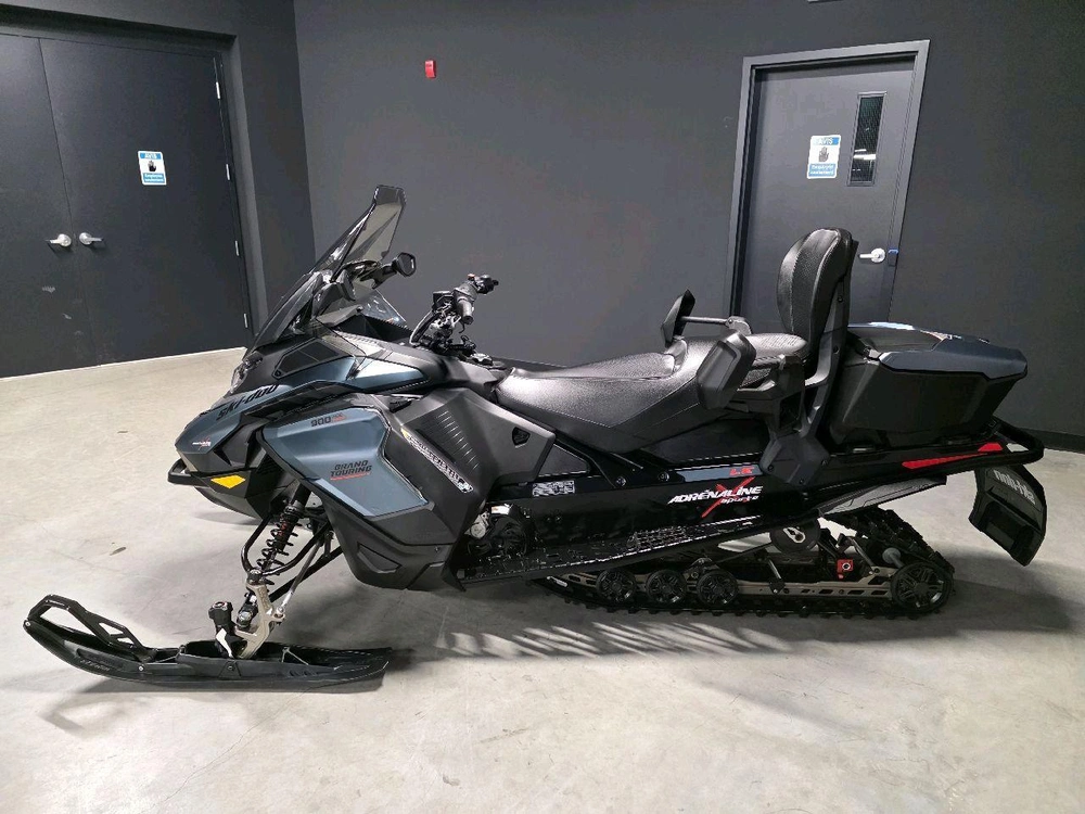 Ski-doo Grand Touring Le Platinum 2026 alt