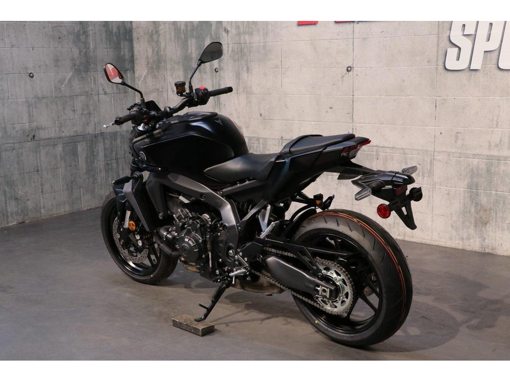 2025 Yamaha Mt-09 alt