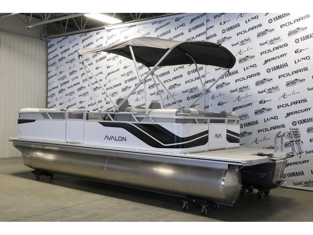 2026 Avalon Venture 2180 Quad Lounger + Yamaha 70 Hp alt