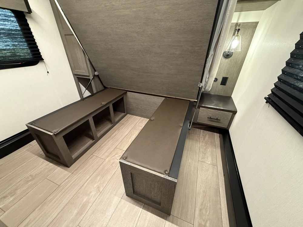 Arctic Wolf 285opt 2026 alt