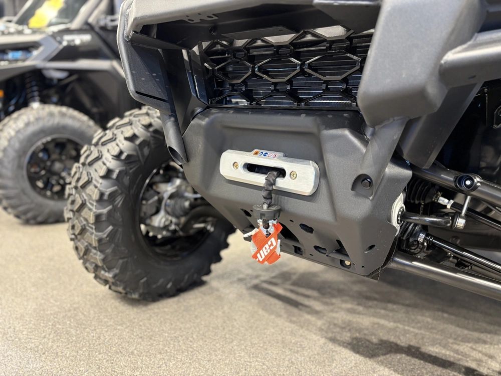 2026 Can-am Defender Limited Cab Hd11-8jtd alt