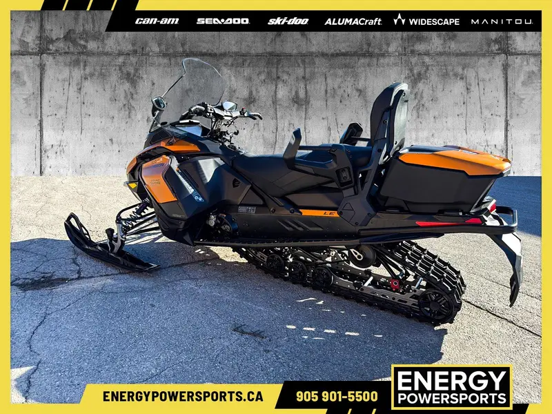Ski-Doo GRAND TOURING LE w/ PLATINUM Pkg 900 ACE Turbo R Silent Ice Track II 1.25" E.S. w/ 10.25" Touchscreen 2025