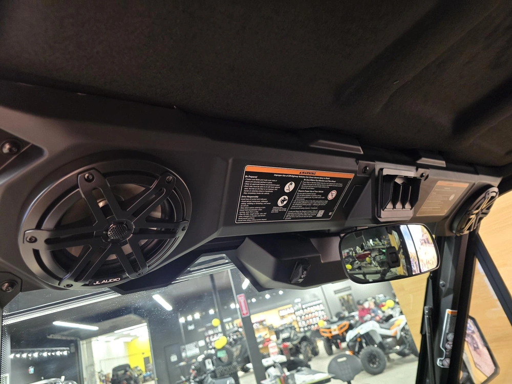 2026 Brp Defender Limited Cab Hd11 alt