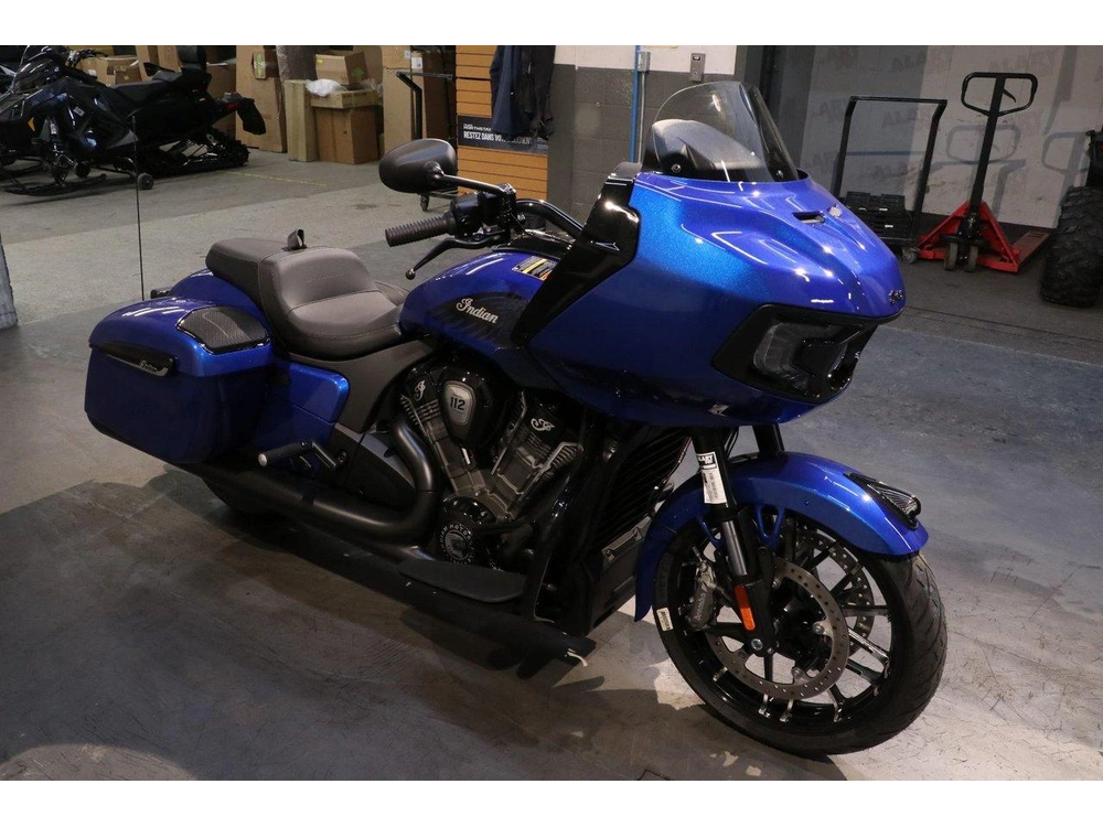 Indian Motorcycle Indian Challenger Dark Horse +112 & Powerband Audio 2026 alt