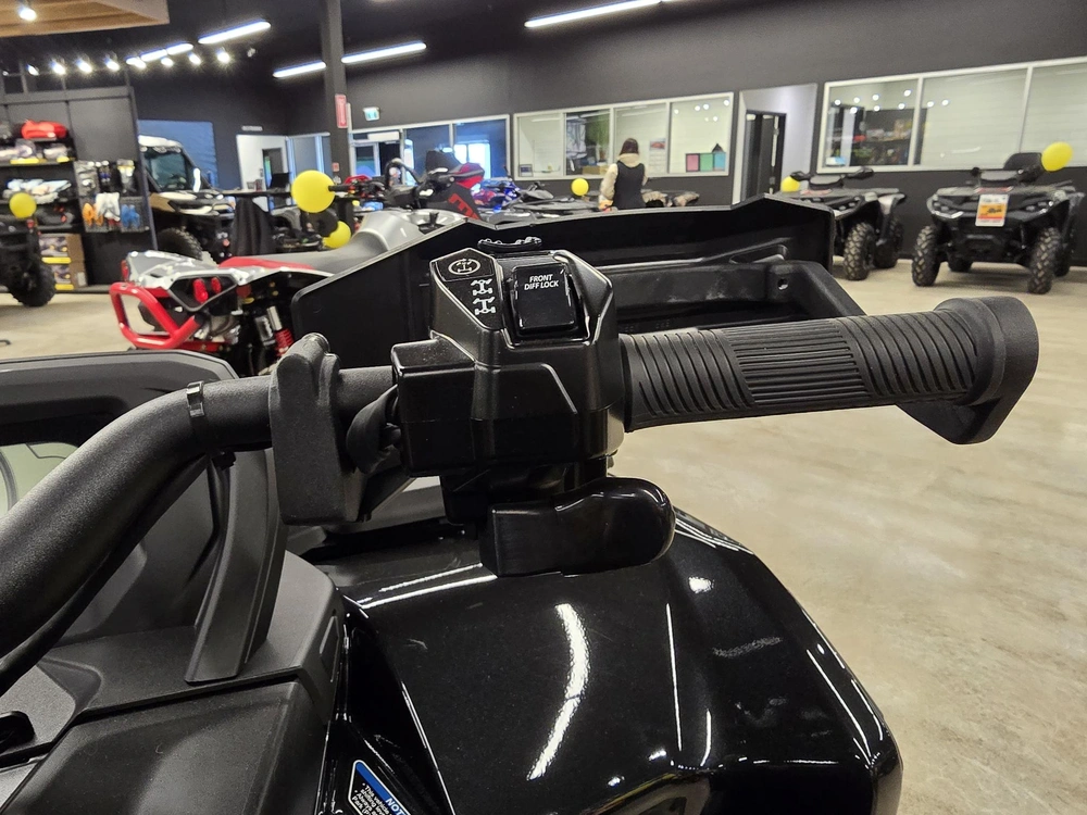 2026 Brp Outlander Backcountry 1000r alt