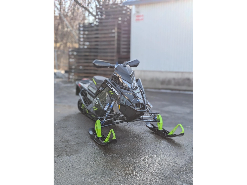 2026 Polaris Sno-26 9r Sb Assault 146 Switchback 900cc Démo Avec Clous alt