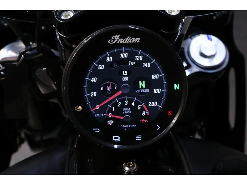 2025 Indian Motorcycle Sport Chief RT thumbnail 7