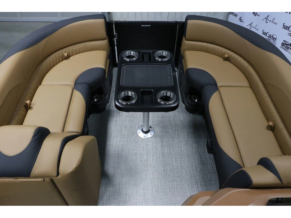 2026 Avalon Avalon Lsz 2385 Versatile Rear Bench + Yamaha 90 Hp alt