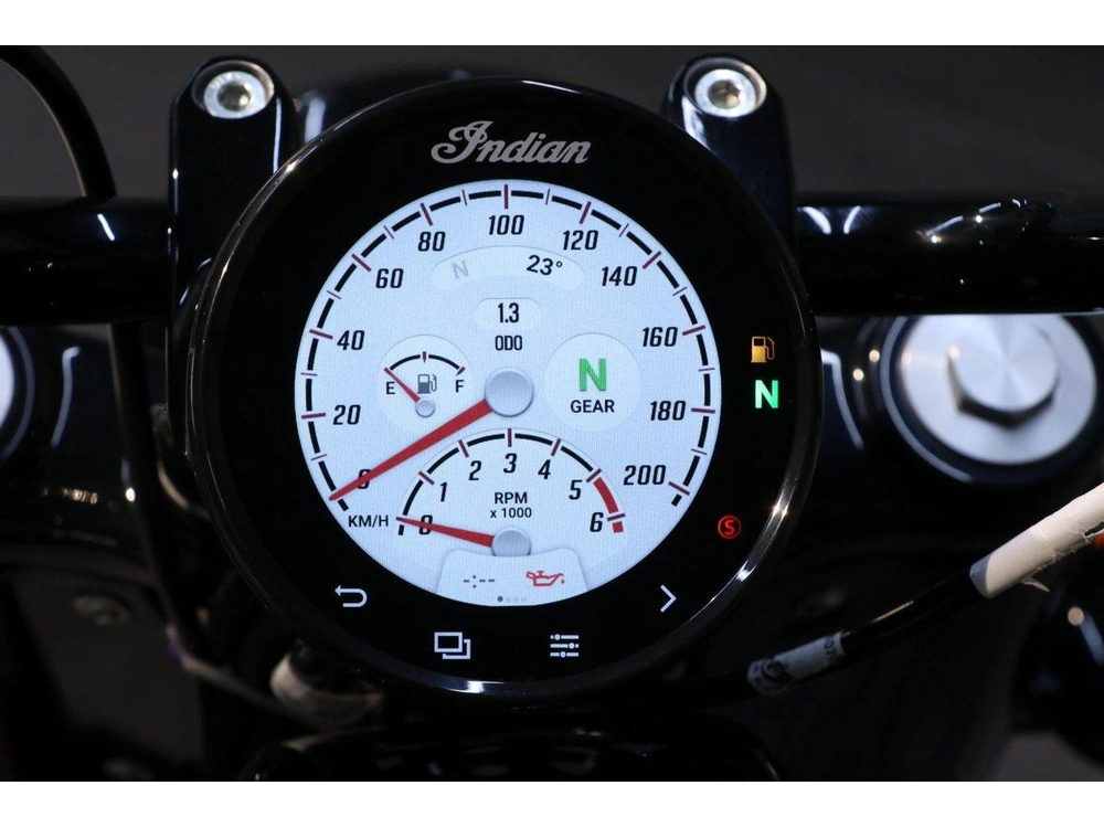 2025 Indian Motorcycle Chief Bobber Dark Horse alt