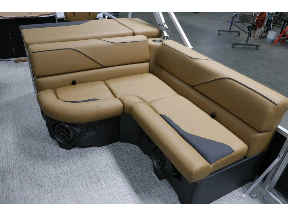 Avalon Avalon Venture 2385 Rf 3 Quilles + Yamaha Vmax 115 Hp 2026 alt