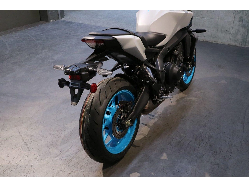 2025 Yamaha Mt-09 alt