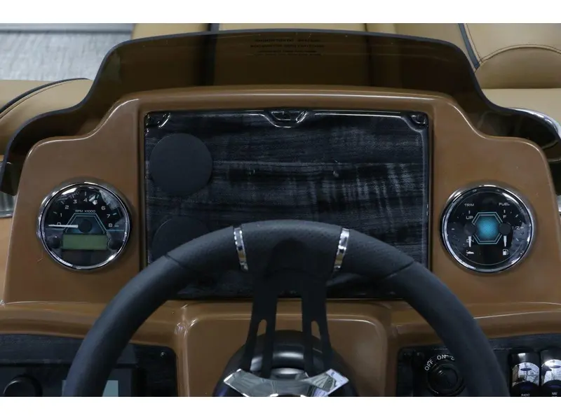 Avalon VENTURE 2180 CRUISE + YAMAHA 70 HP 2026