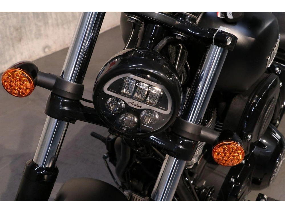 2025 Indian Motorcycle Chief Dark Horse alt