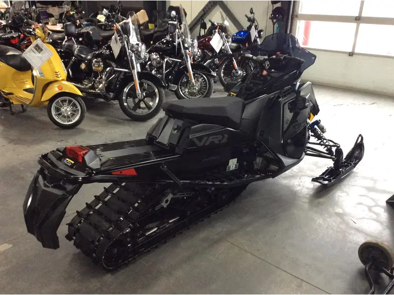 Polaris Indy 850 VR1 Boost 137 S23TDV8MS 2023