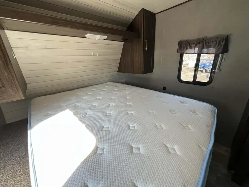 2019 Crossroads RV ZINGER 330 BH **IDÉAL POUR CAMPING STATIONNAIRE** thumbnail 22