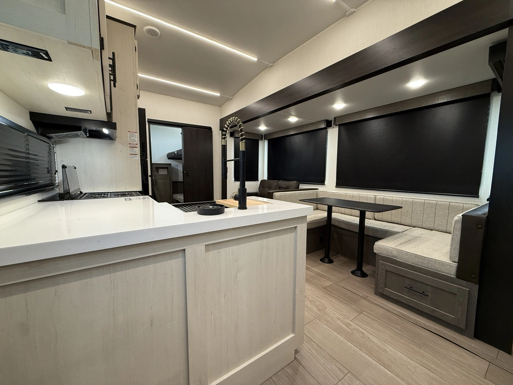 Arctic Wolf 285opt 2026 alt